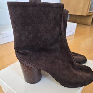 Maison Margiela Chocolate Suede Tabi Boots Sz 40 Never Worn
